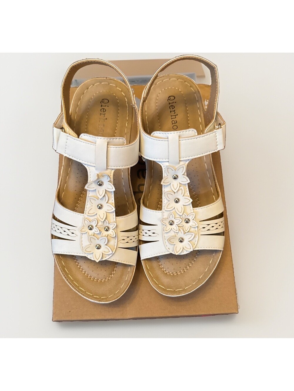 NIB Qierhaoo Ferry 3 White Women’s Sandals with Cushioned Footbed Size 7 - Picture 4 of 5